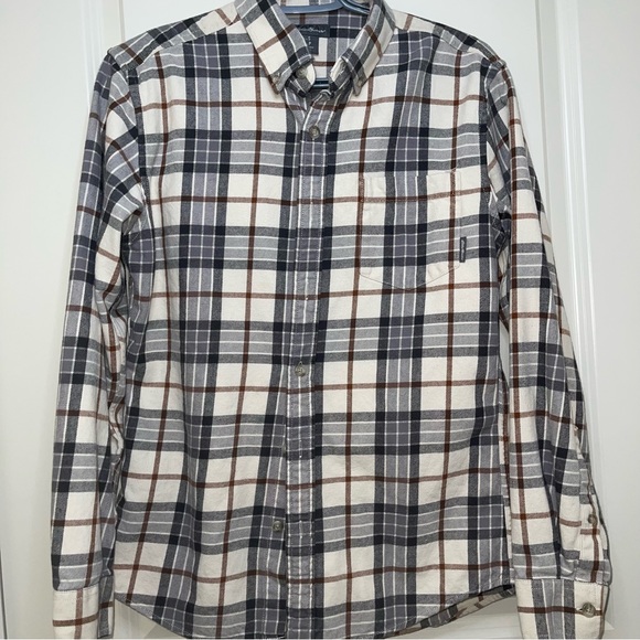 Plaid flannel button down - Picture 1 of 2